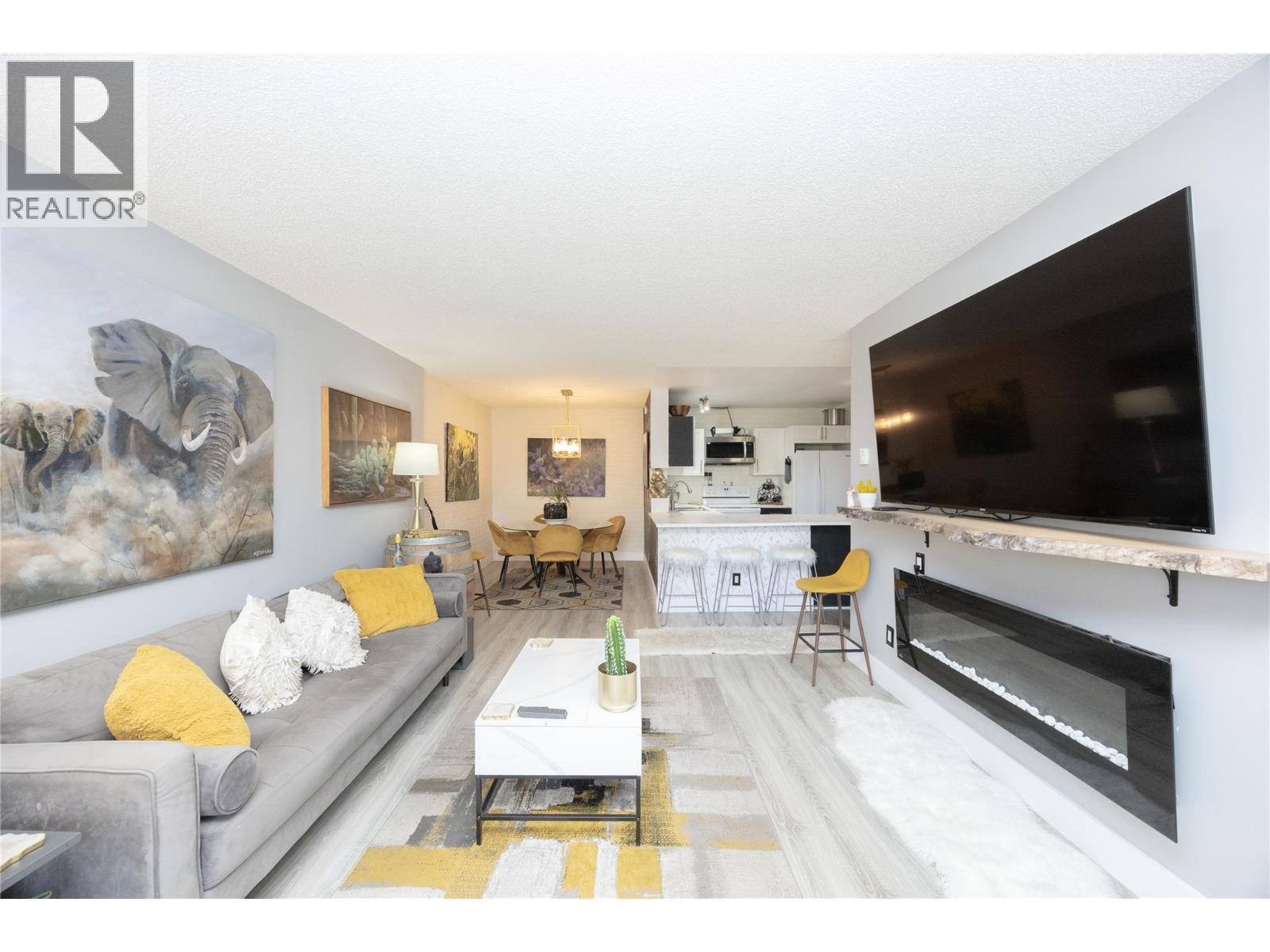 Picture for Unit #206, 1915 Pacific  Court https://www.cirrealty.ca/reb/bc/6/10363336_9.jpg