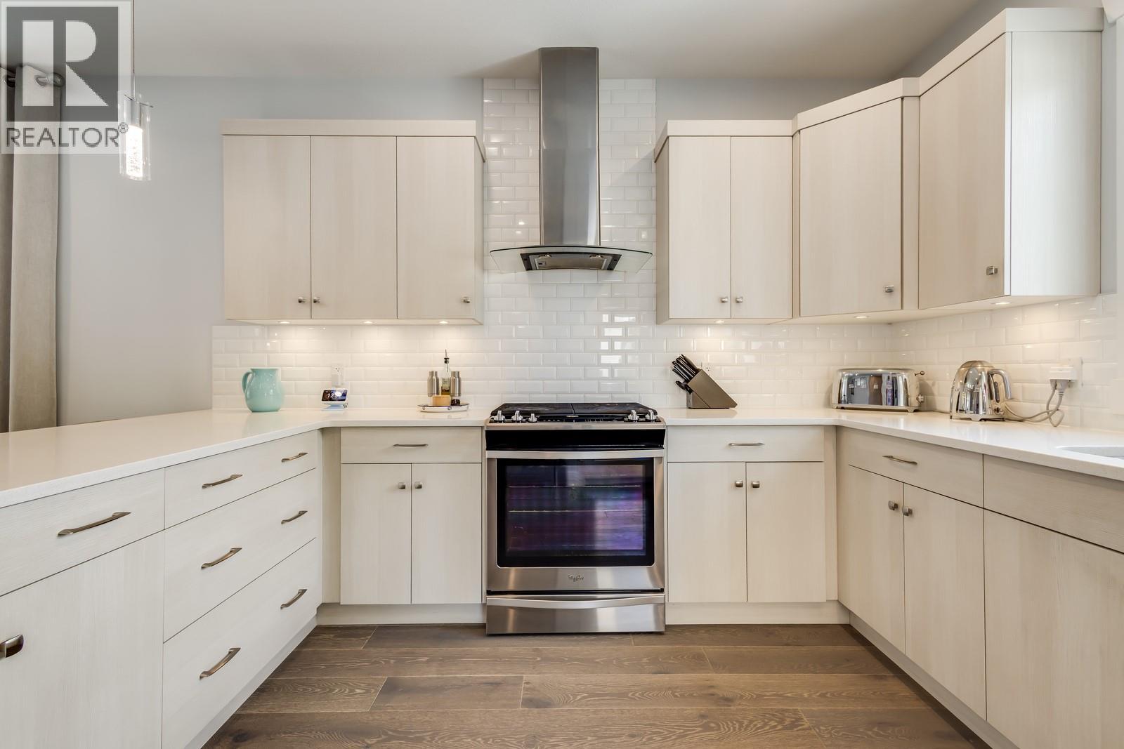 Picture for 3118 Riesling  Way https://www.cirrealty.ca/reb/bc/6/10363496_15.jpg