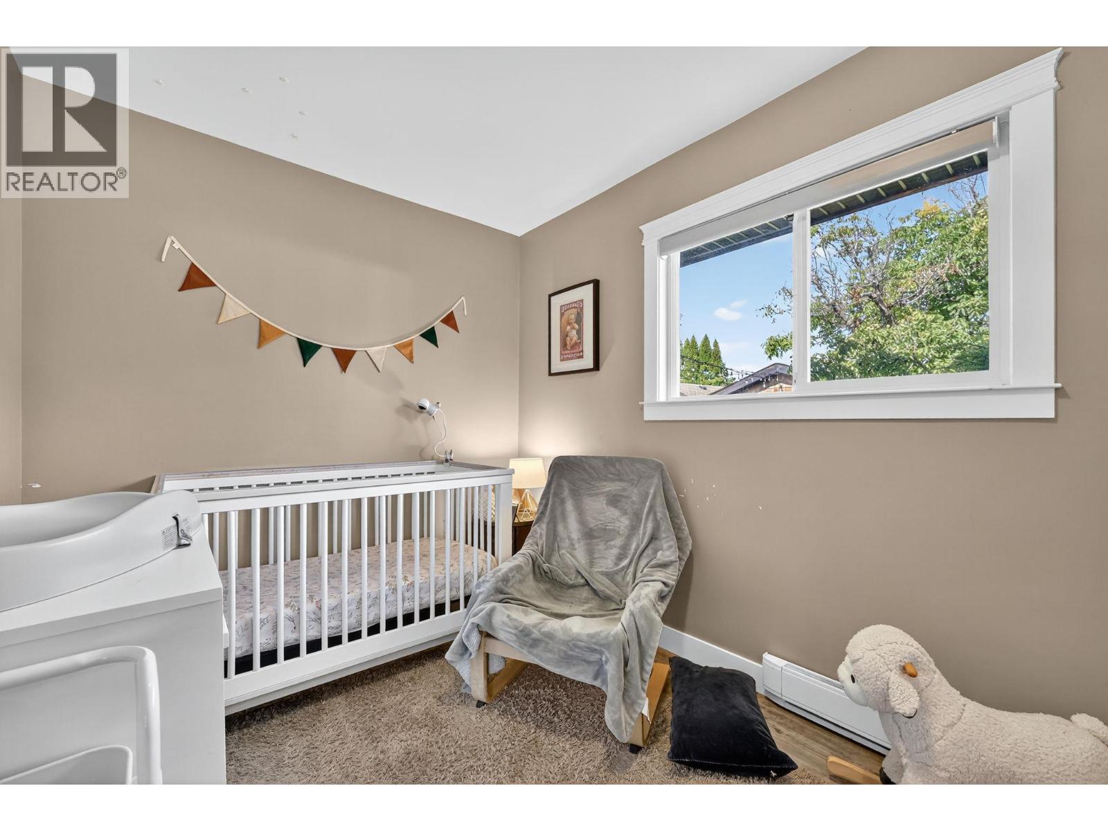 Picture for 420 Hardie  Road https://www.cirrealty.ca/reb/bc/6/10363836_19.jpg