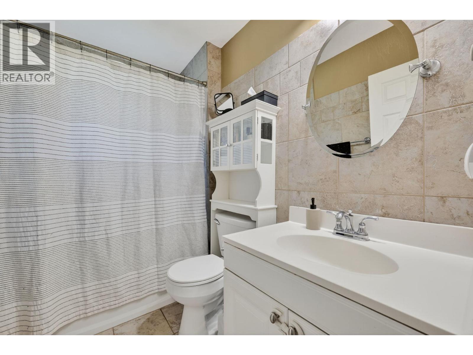 Picture for 420 Hardie  Road https://www.cirrealty.ca/reb/bc/6/10363836_20.jpg