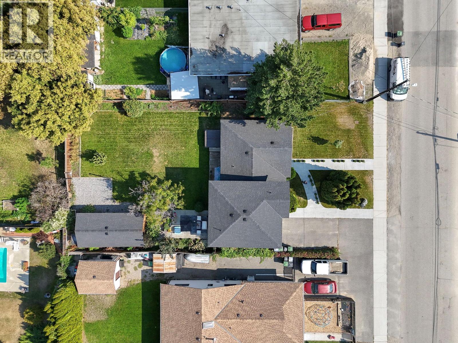 Picture for 420 Hardie  Road https://www.cirrealty.ca/reb/bc/6/10363836_40.jpg