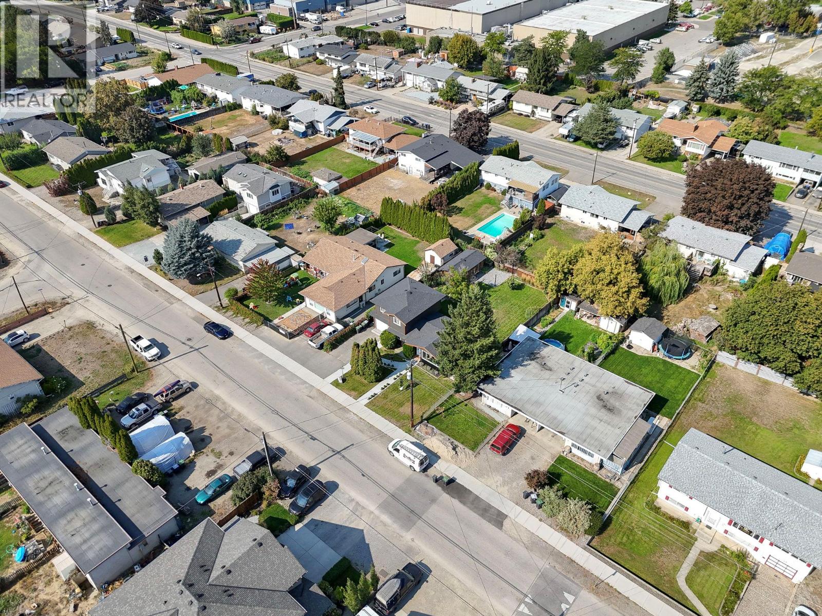 Picture for 420 Hardie  Road https://www.cirrealty.ca/reb/bc/6/10363836_42.jpg