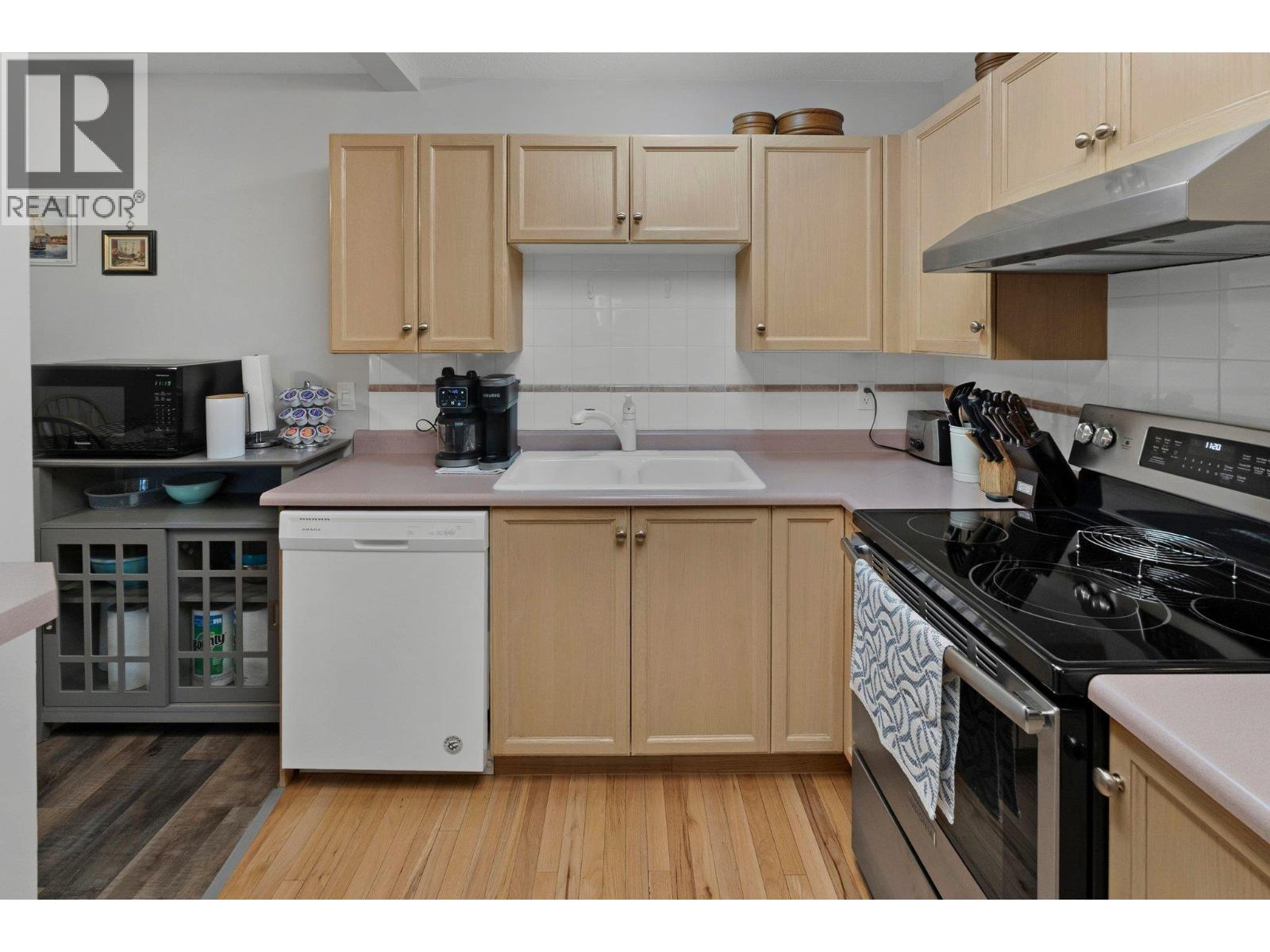 Picture for Unit #211, 730 Badke  Road https://www.cirrealty.ca/reb/bc/6/10363886_11.jpg