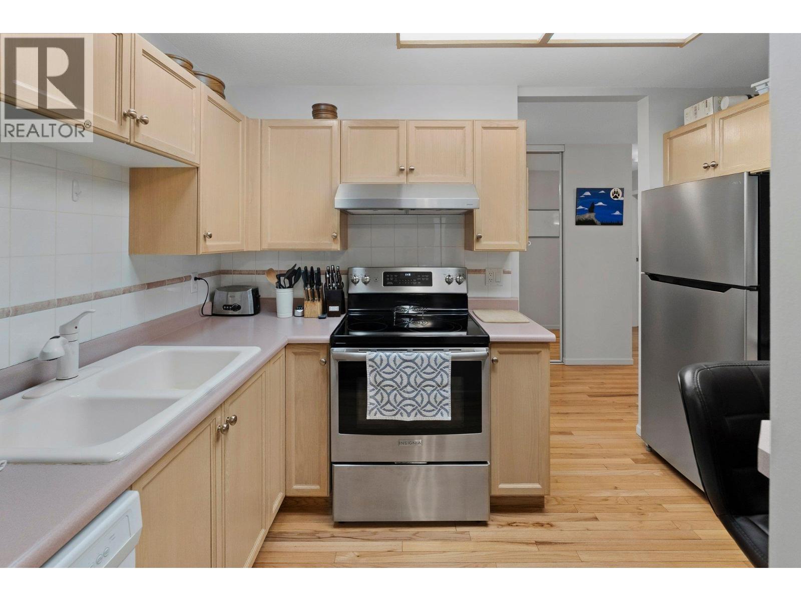 Picture for Unit #211, 730 Badke  Road https://www.cirrealty.ca/reb/bc/6/10363886_9.jpg