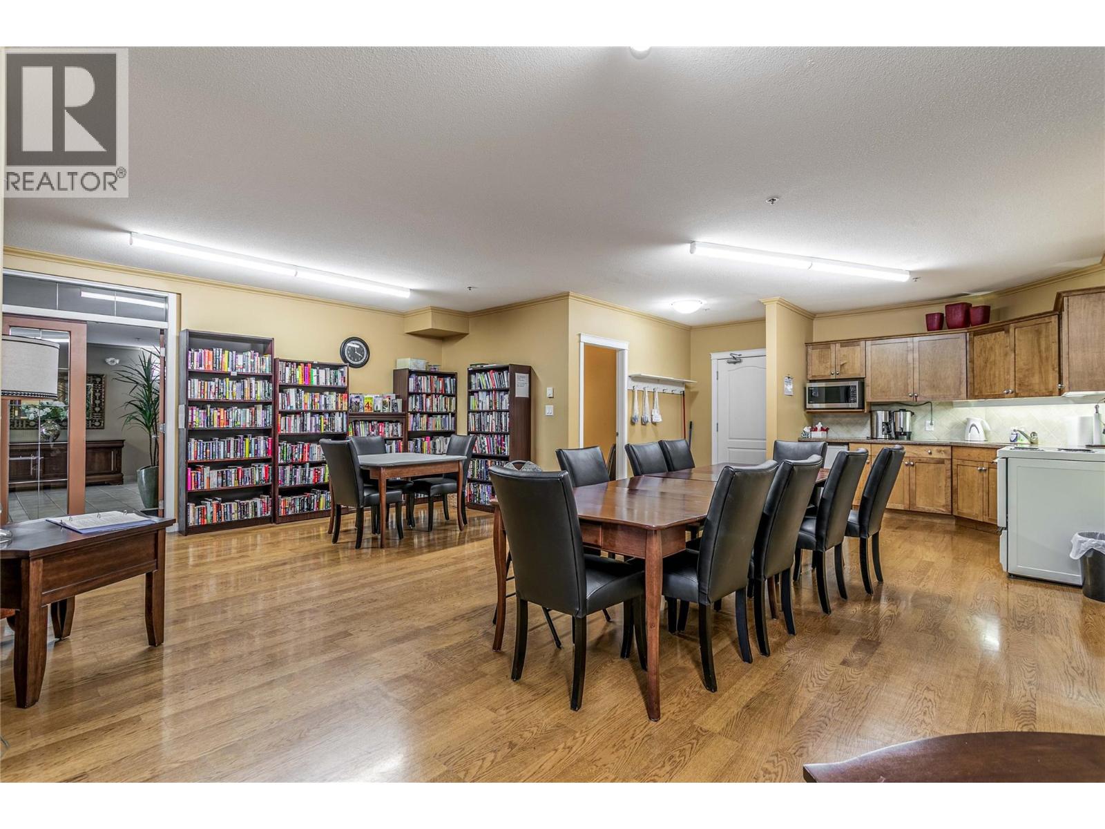 Picture for Unit #307, 303 Whitman  Road https://www.cirrealty.ca/reb/bc/6/10363956_29.jpg