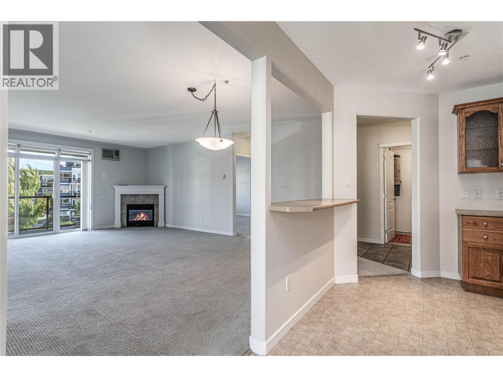 Picture for Unit #307, 303 Whitman  Road https://www.cirrealty.ca/reb/bc/6/10363956_9.jpg