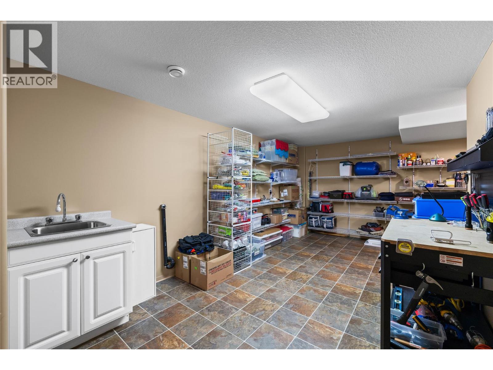 Picture for Unit #2, 4100 Gallaghers  Parkland https://www.cirrealty.ca/reb/bc/6/10364336_27.jpg