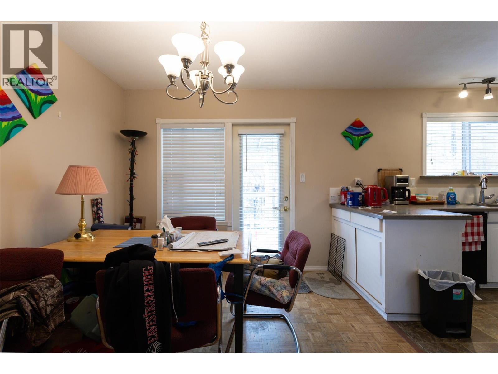 Picture for 1911 Cross  Road https://www.cirrealty.ca/reb/bc/6/10364376_10.jpg