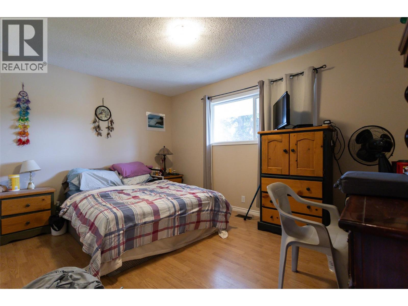 Picture for 1911 Cross  Road https://www.cirrealty.ca/reb/bc/6/10364376_21.jpg