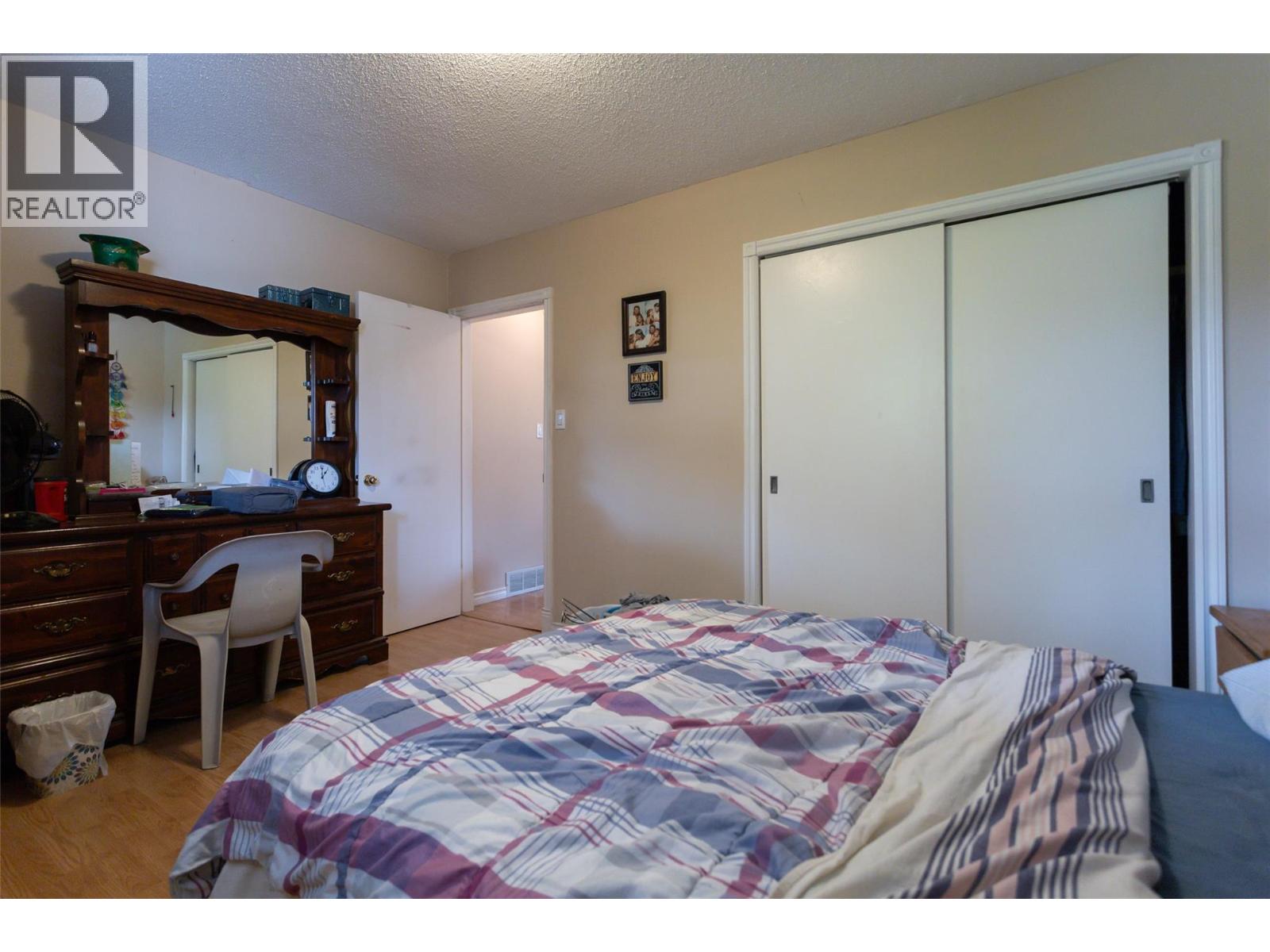 Picture for 1911 Cross  Road https://www.cirrealty.ca/reb/bc/6/10364376_23.jpg