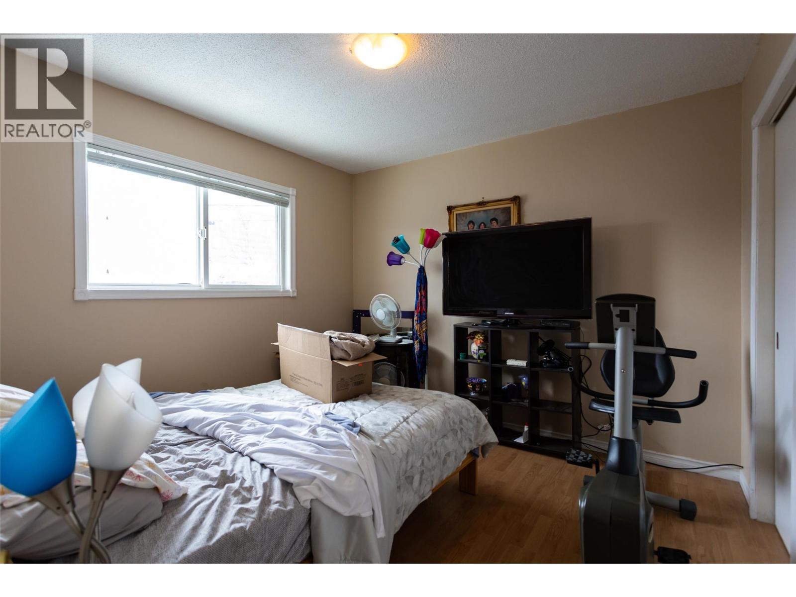 Picture for 1911 Cross  Road https://www.cirrealty.ca/reb/bc/6/10364376_24.jpg