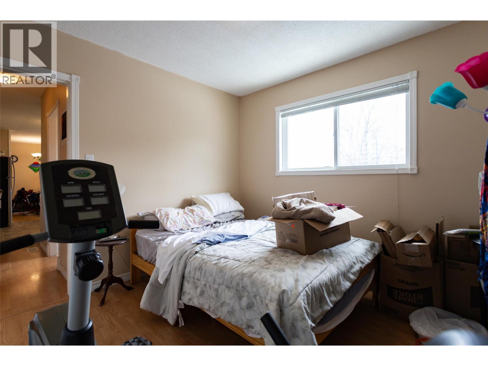 Picture for 1911 Cross  Road https://www.cirrealty.ca/reb/bc/6/10364376_25.jpg