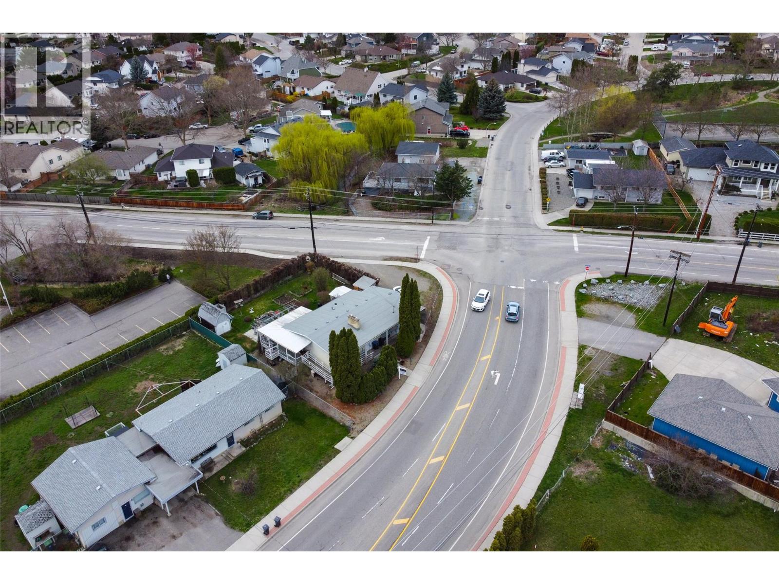 Picture for 1911 Cross  Road https://www.cirrealty.ca/reb/bc/6/10364376_58.jpg