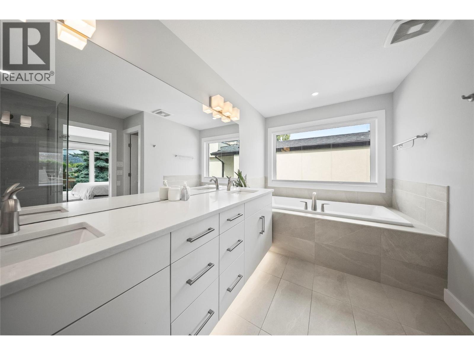 Picture for 1292 Ethel  Street https://www.cirrealty.ca/reb/bc/6/10364576_14.jpg