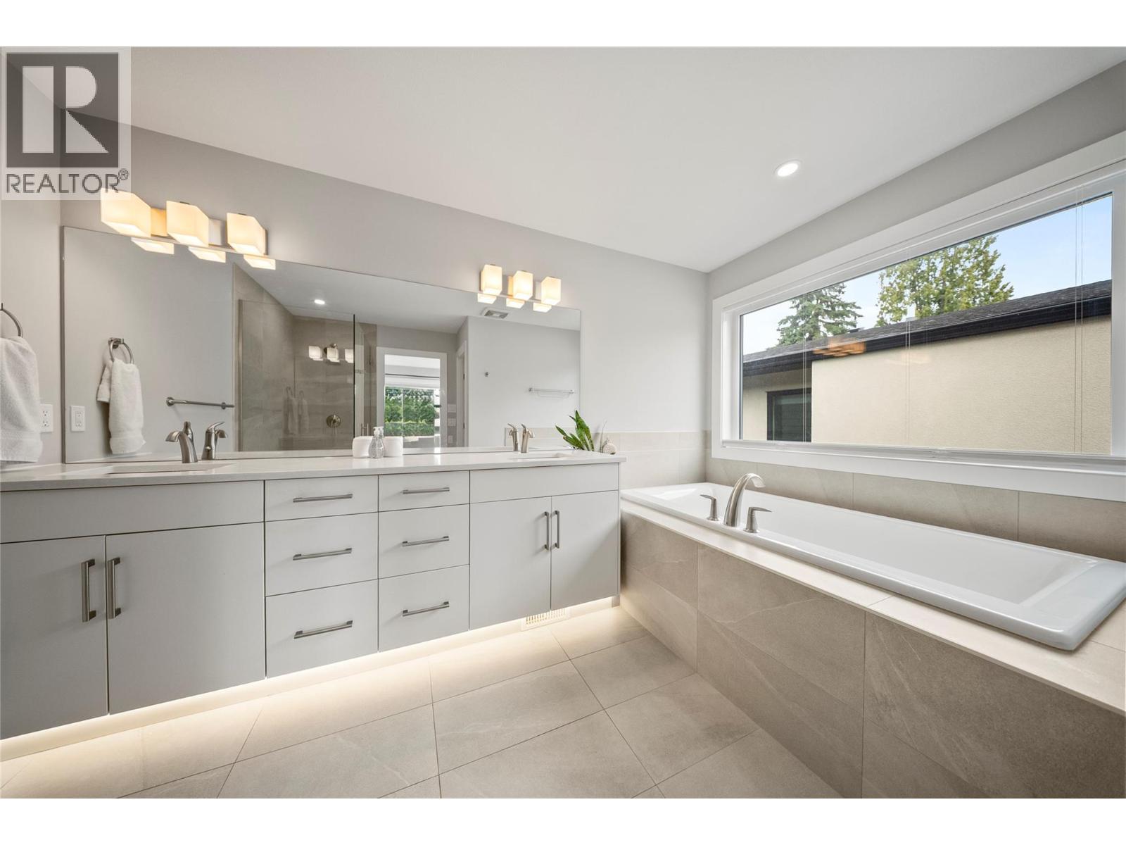 Picture for 1292 Ethel  Street https://www.cirrealty.ca/reb/bc/6/10364576_15.jpg