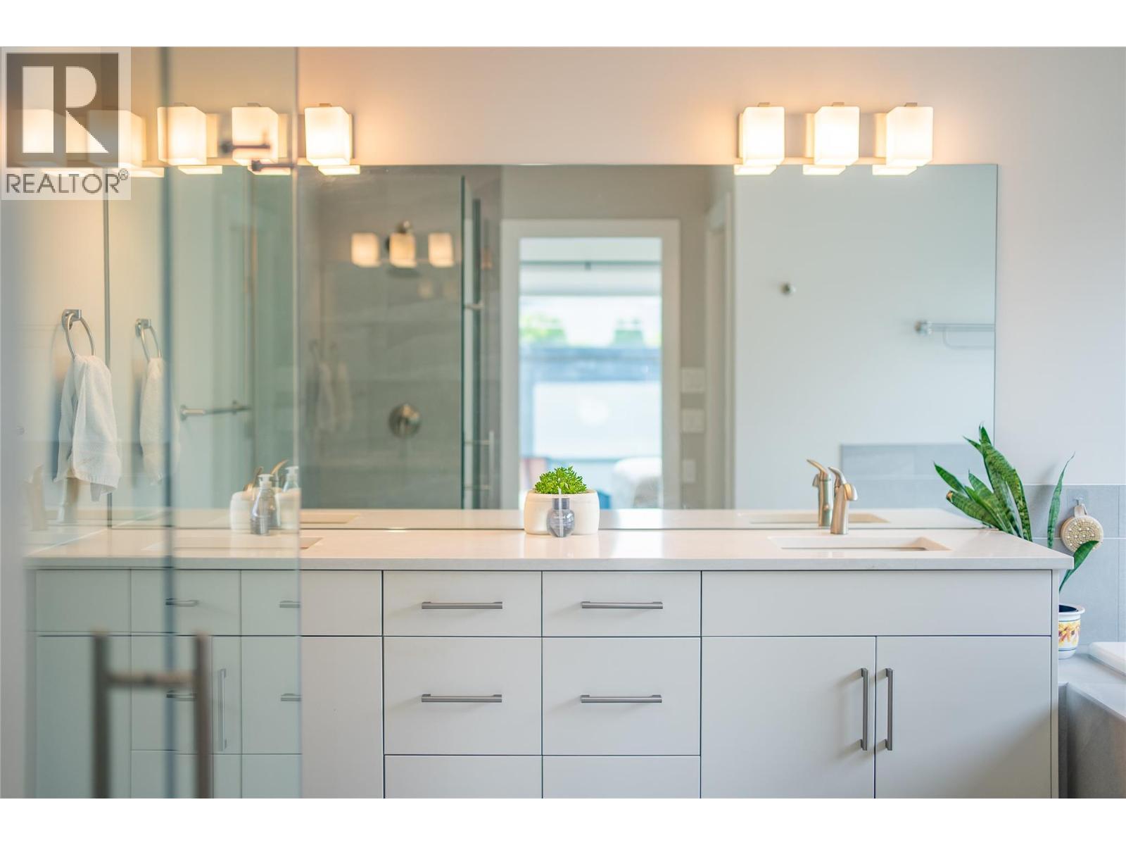 Picture for 1292 Ethel  Street https://www.cirrealty.ca/reb/bc/6/10364576_16.jpg