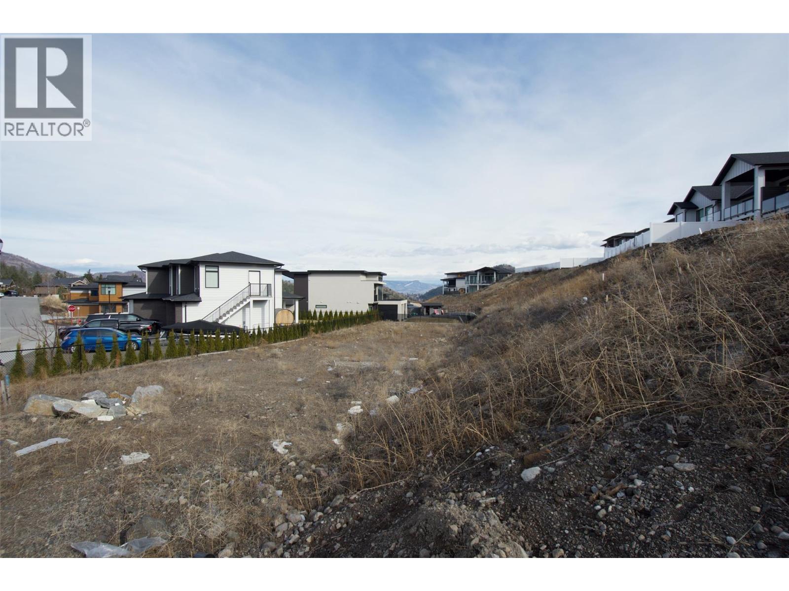 Picture for 2703 Ridgemount  Drive https://www.cirrealty.ca/reb/bc/6/10364666_2.jpg