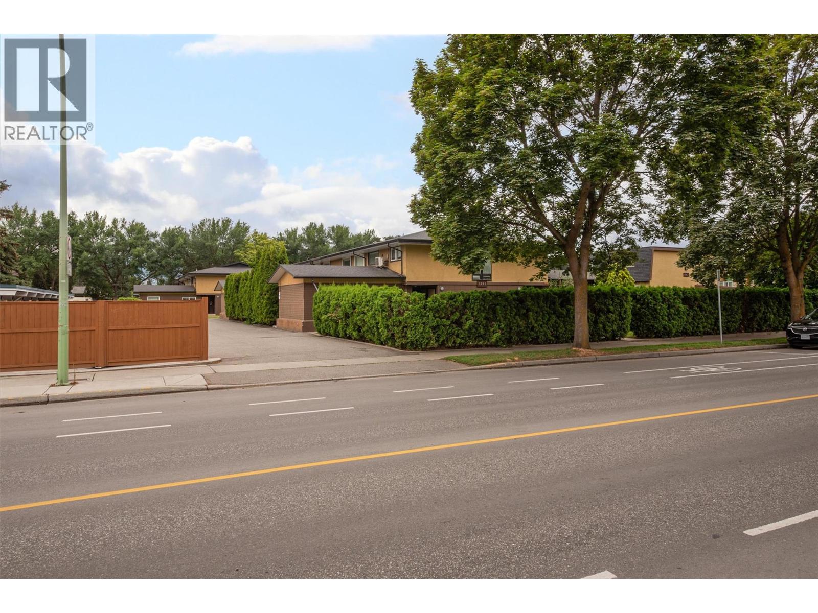 Picture for Unit #6, 1291 Bernard  Avenue https://www.cirrealty.ca/reb/bc/6/10364756_17.jpg