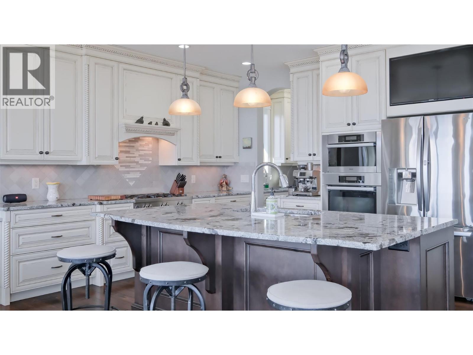 Picture for 1505 Pinot Noir  Drive https://www.cirrealty.ca/reb/bc/6/10364816_14.jpg