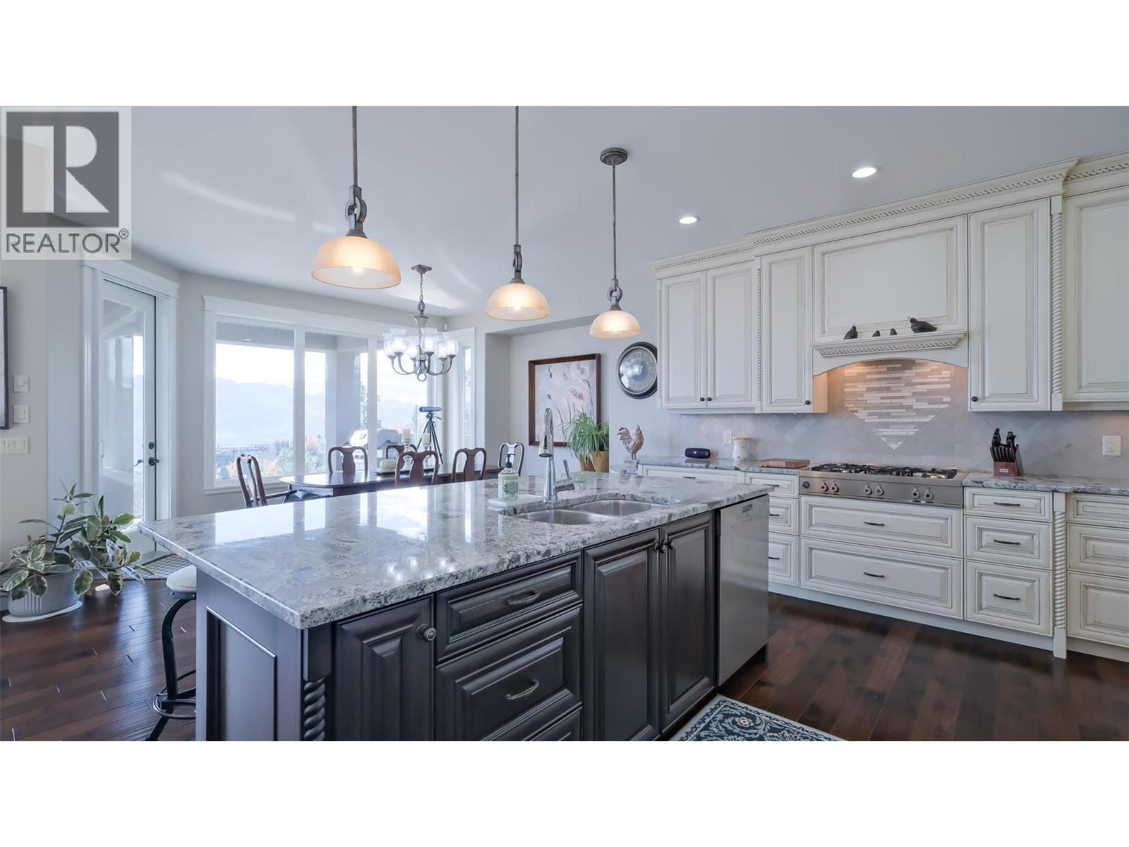 Picture for 1505 Pinot Noir  Drive https://www.cirrealty.ca/reb/bc/6/10364816_15.jpg