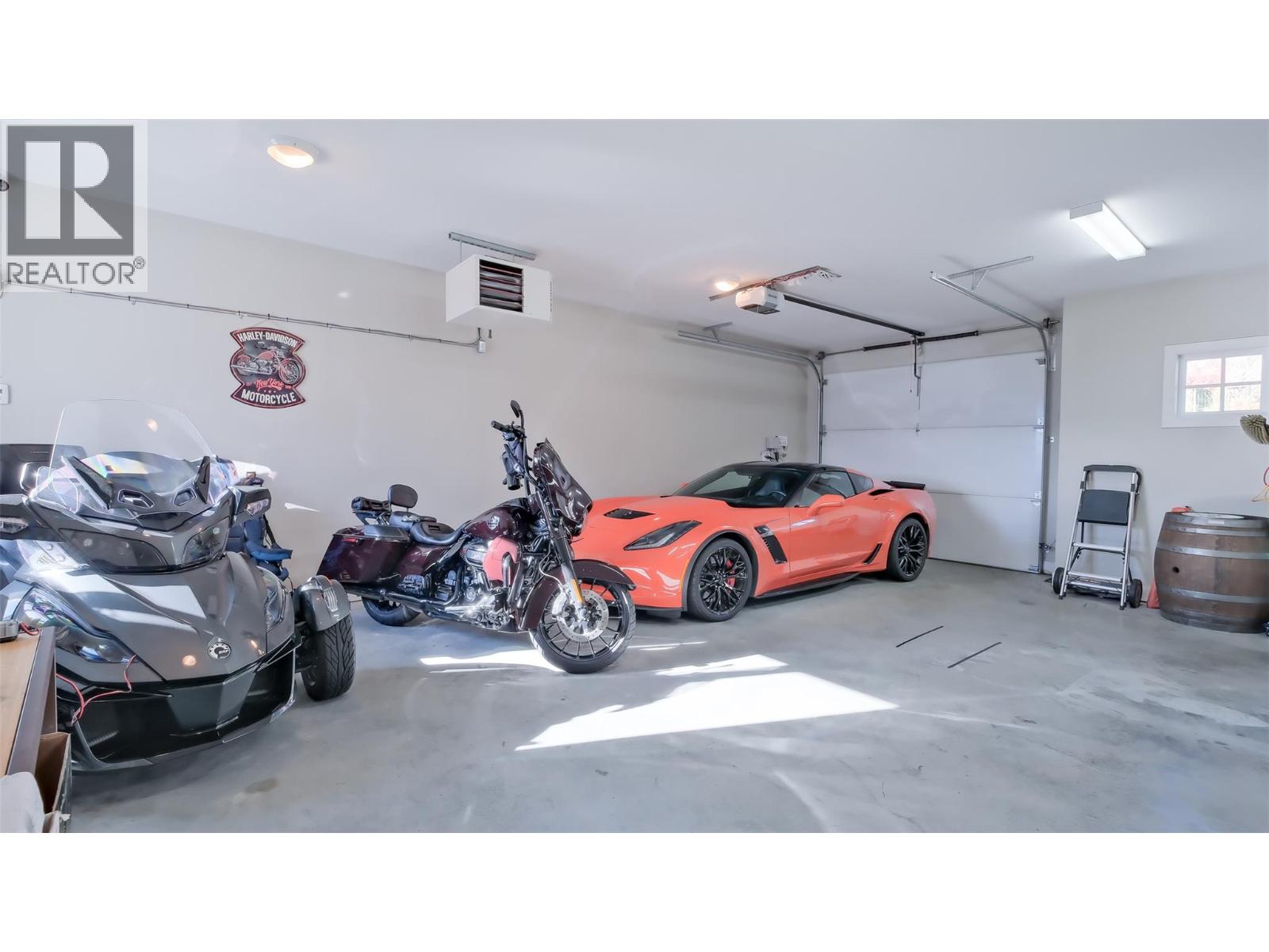 Picture for 1505 Pinot Noir  Drive https://www.cirrealty.ca/reb/bc/6/10364816_58.jpg