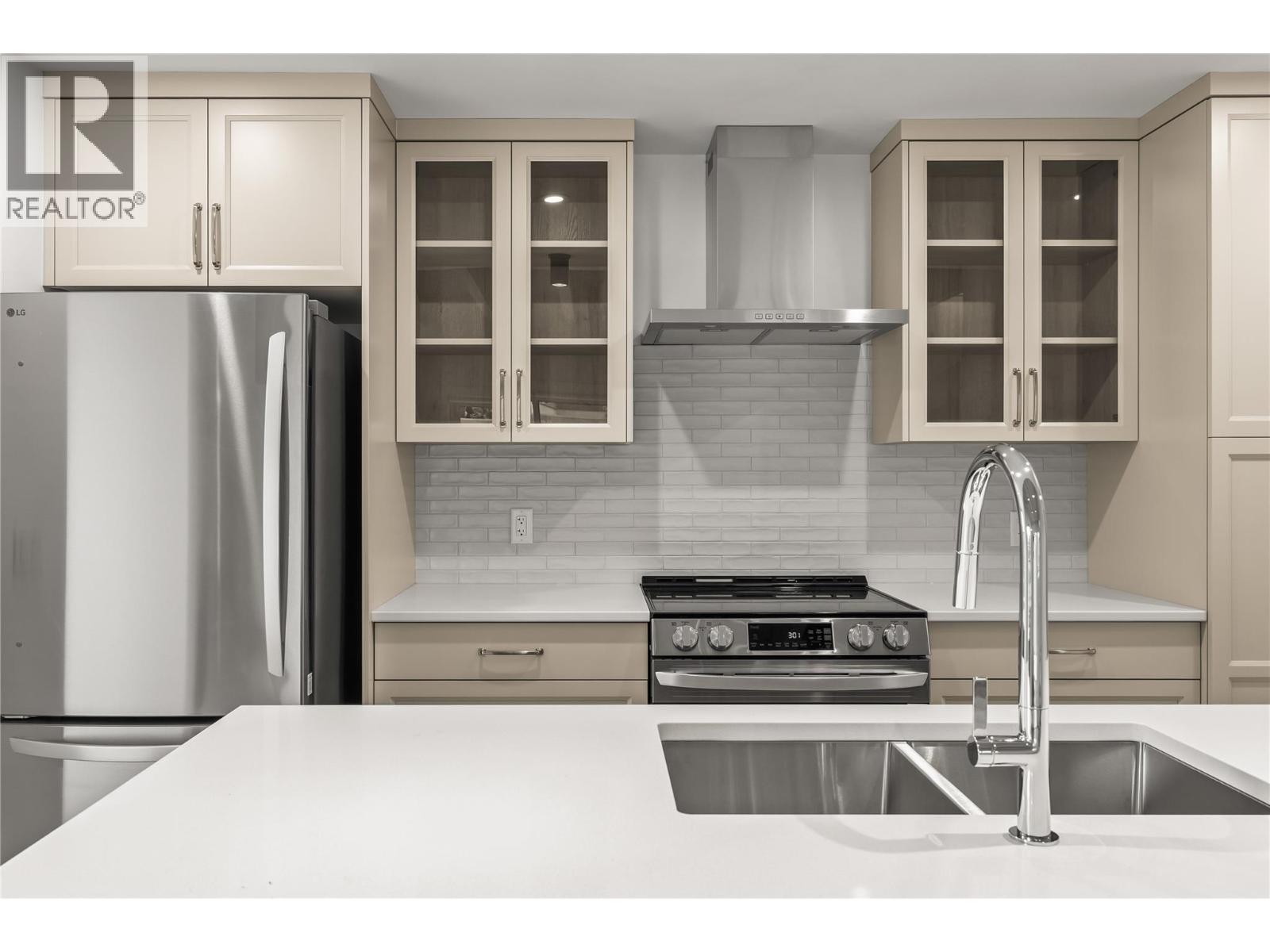 Picture for Unit #2, 2957 Conlin  Court https://www.cirrealty.ca/reb/bc/6/10364956_11.jpg