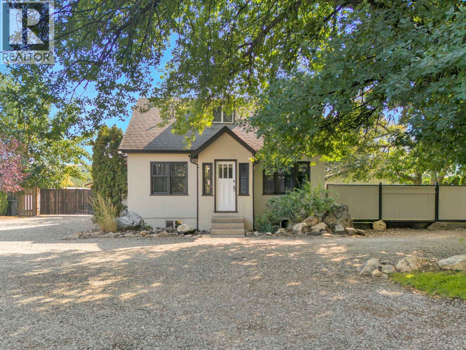 Picture for 431 Valley  Road https://www.cirrealty.ca/reb/bc/6/10364966_13.jpg