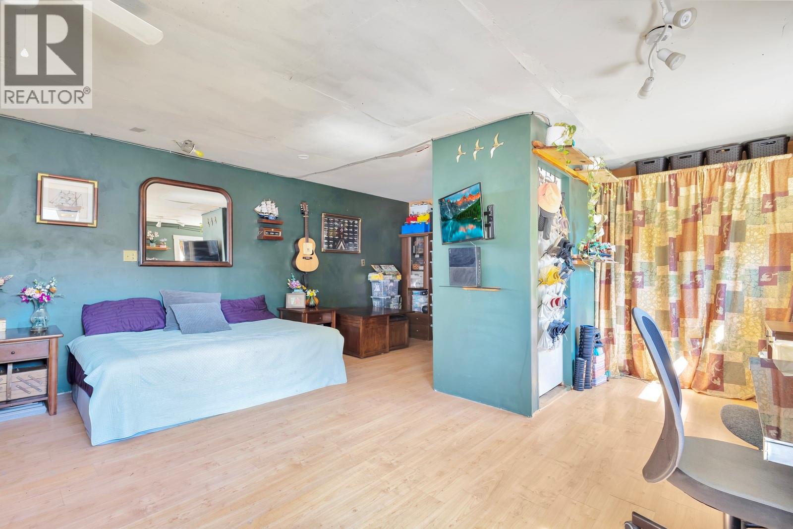 Picture for 431 Valley  Road https://www.cirrealty.ca/reb/bc/6/10364966_18.jpg