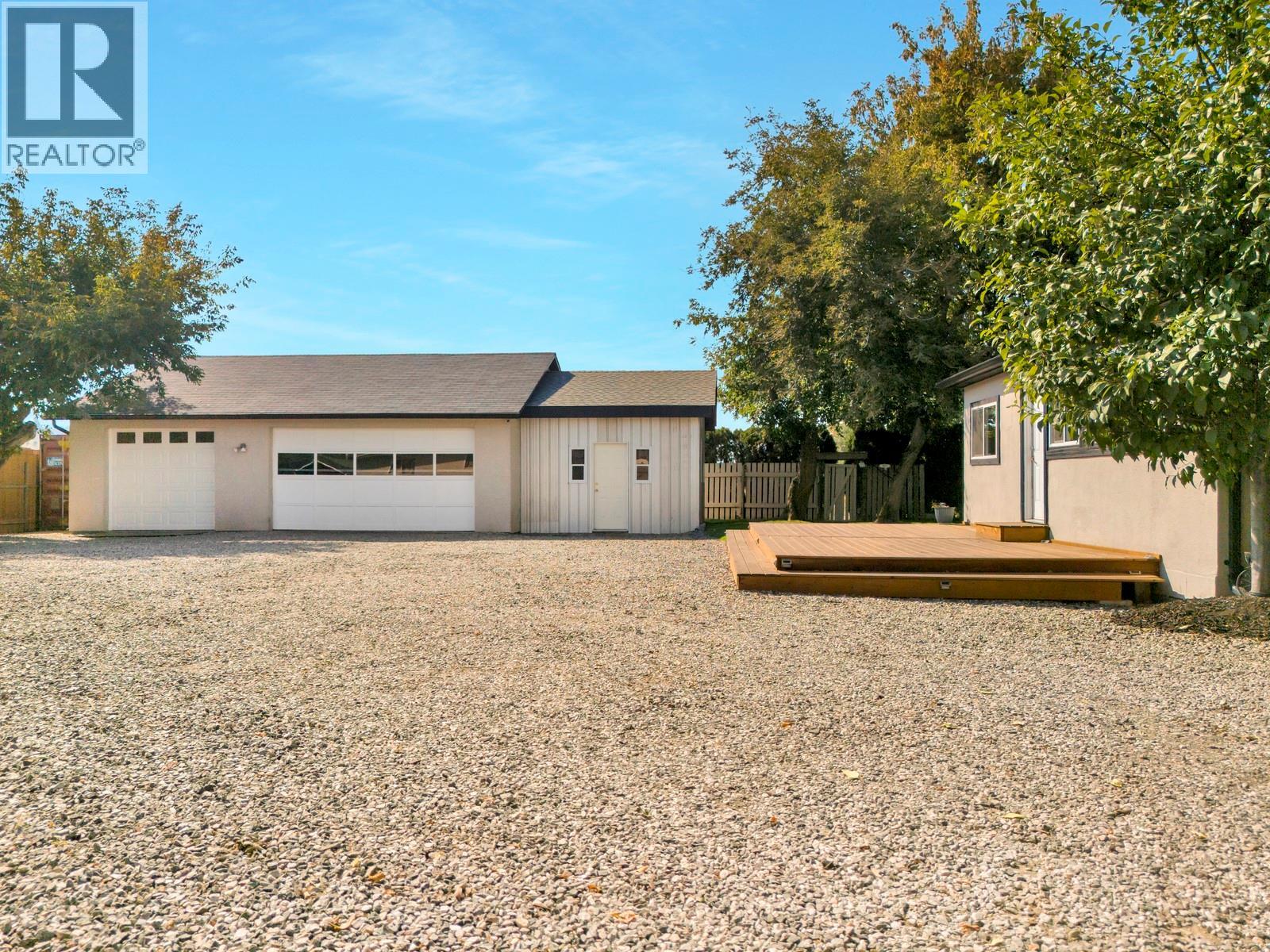 Picture for 431 Valley  Road https://www.cirrealty.ca/reb/bc/6/10364966_20.jpg