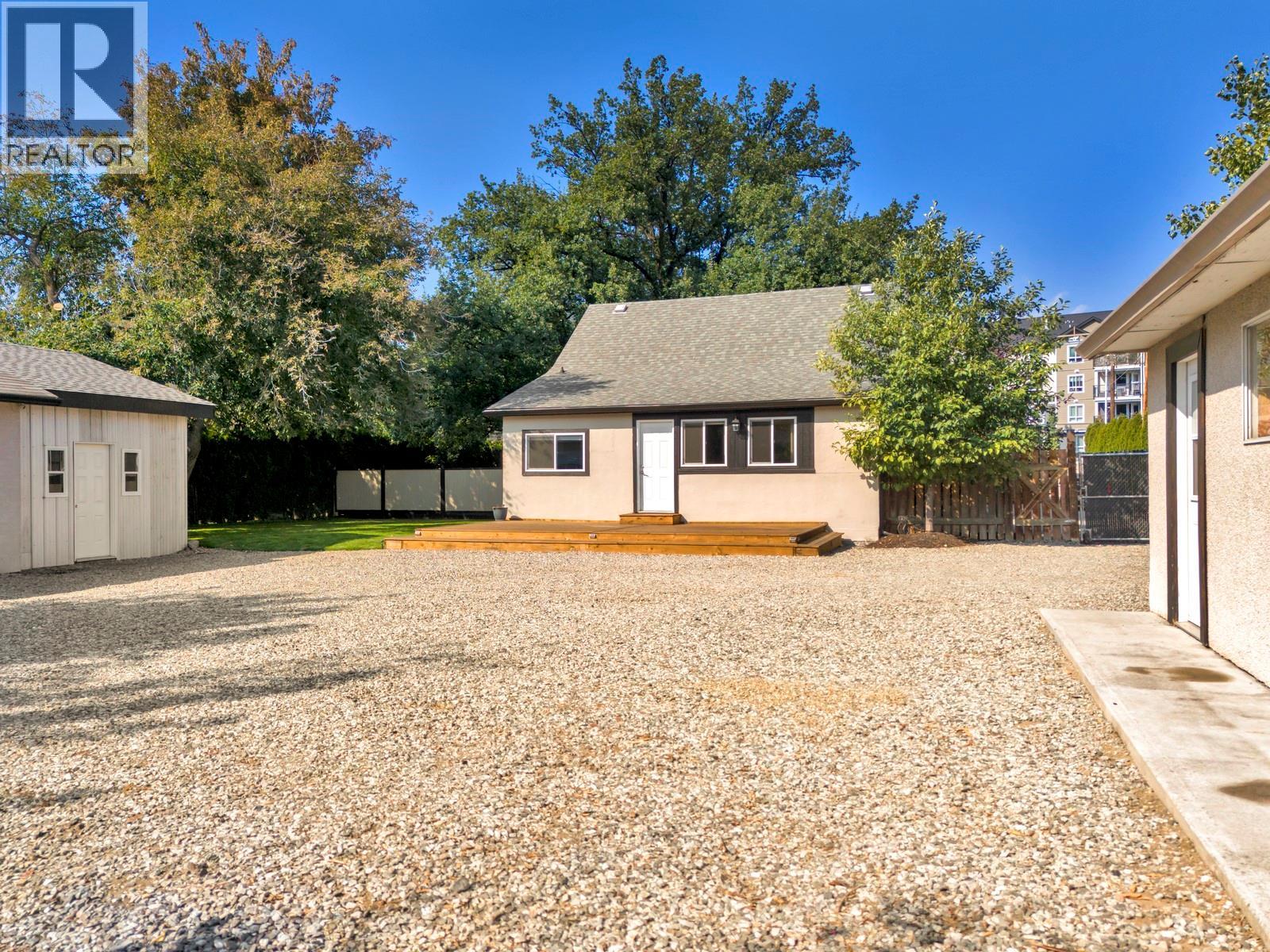 Picture for 431 Valley  Road https://www.cirrealty.ca/reb/bc/6/10364966_28.jpg