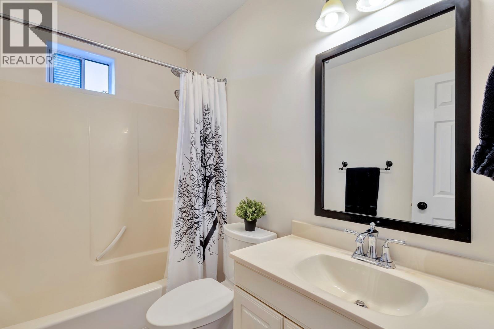 Picture for 431 Valley  Road https://www.cirrealty.ca/reb/bc/6/10364966_45.jpg