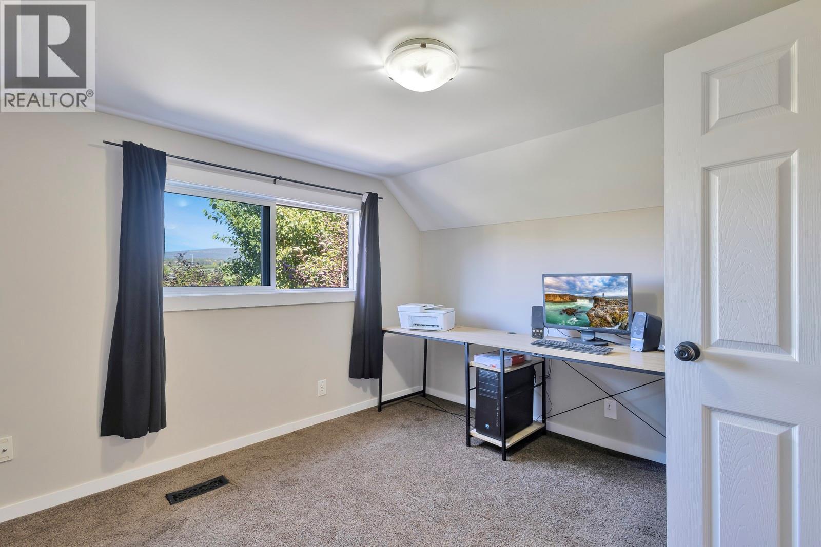 Picture for 431 Valley  Road https://www.cirrealty.ca/reb/bc/6/10364966_46.jpg