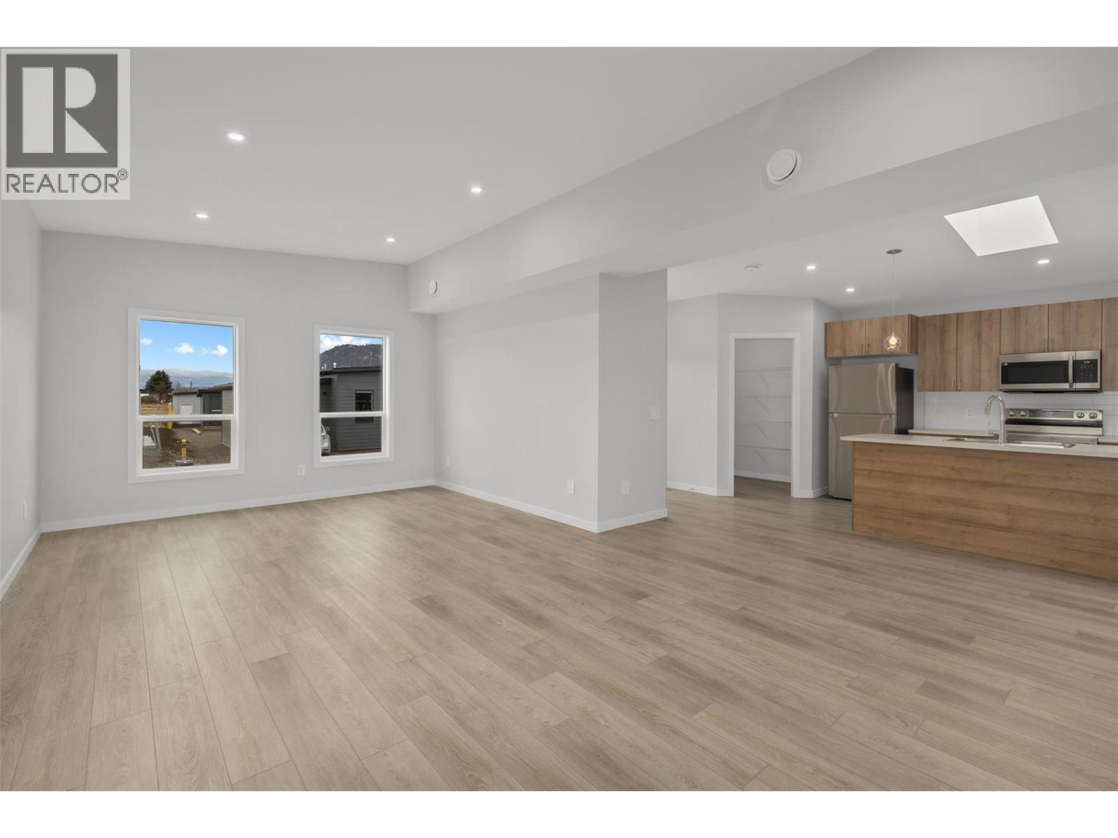 Picture for Unit #115, 8900 Jim Bailey  Road https://www.cirrealty.ca/reb/bc/6/10365176_15.jpg