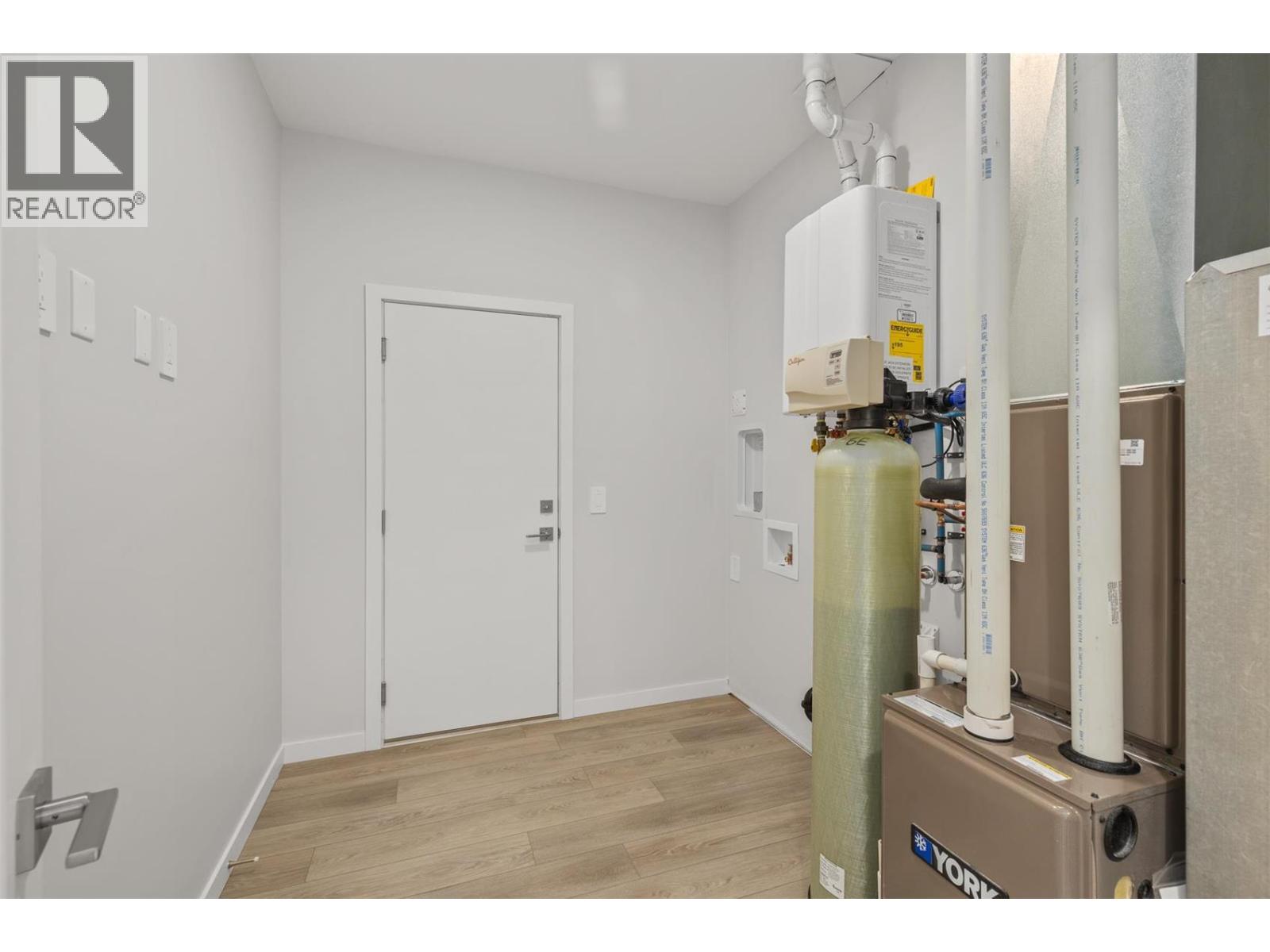 Picture for Unit #115, 8900 Jim Bailey  Road https://www.cirrealty.ca/reb/bc/6/10365176_20.jpg