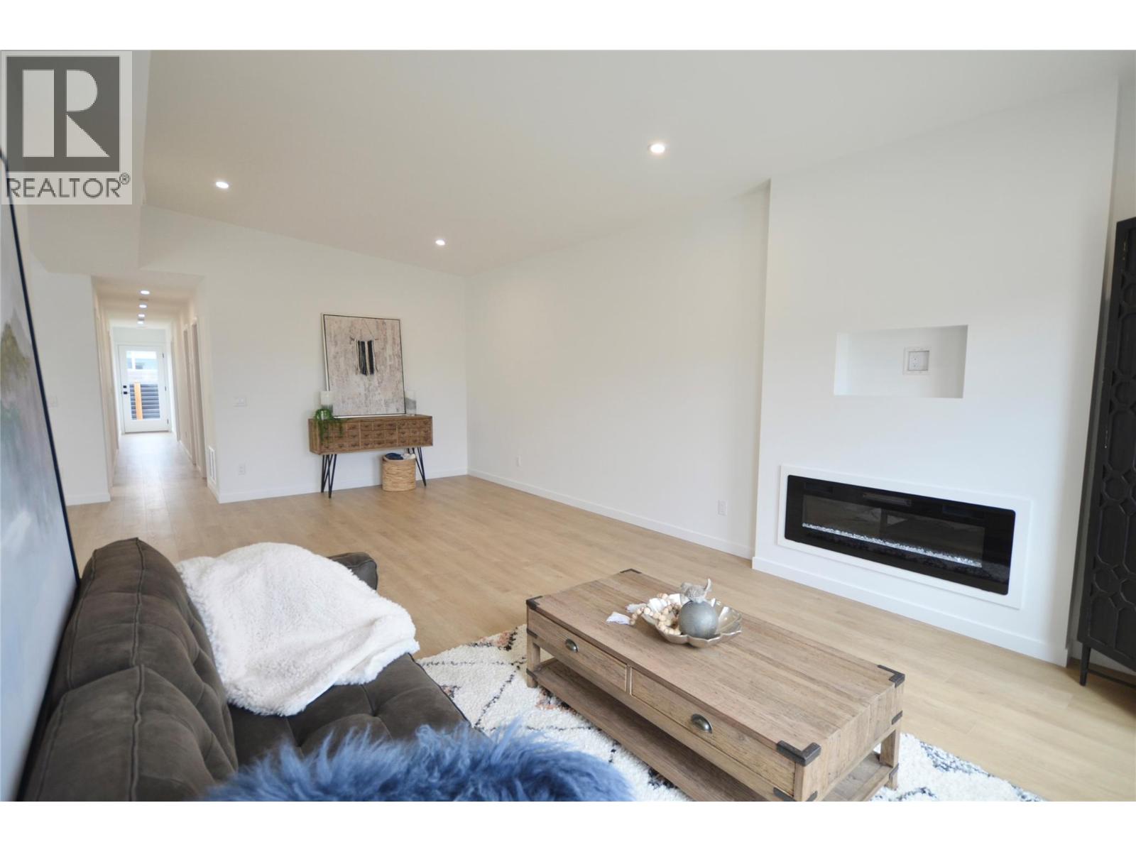 Picture for Unit #126, 8900 Jim Bailey  Road https://www.cirrealty.ca/reb/bc/6/10365196_10.jpg