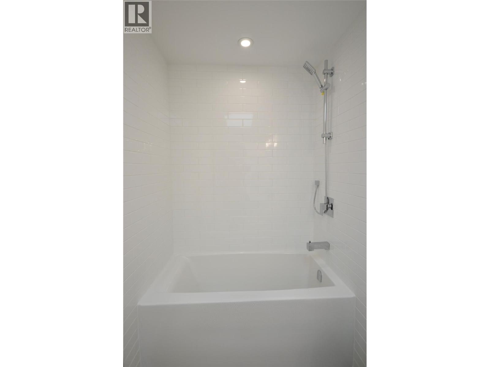 Picture for Unit #126, 8900 Jim Bailey  Road https://www.cirrealty.ca/reb/bc/6/10365196_18.jpg