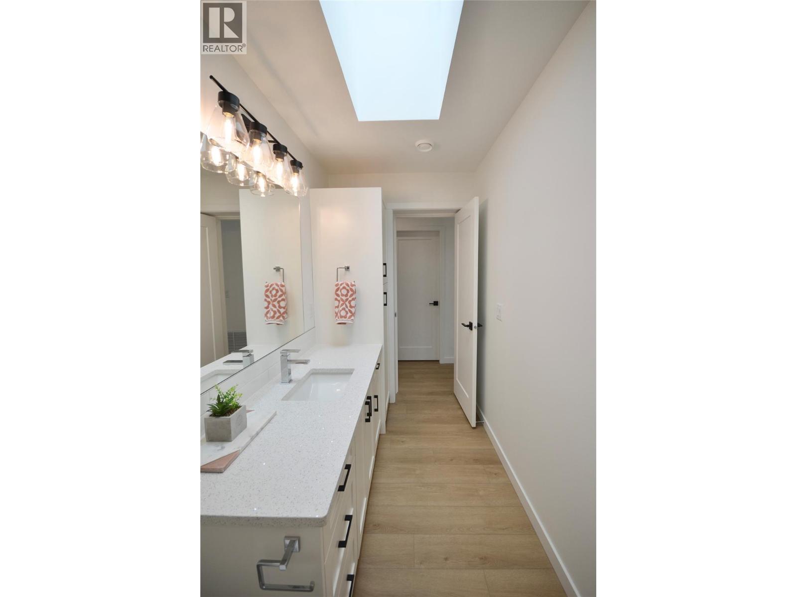 Picture for Unit #126, 8900 Jim Bailey  Road https://www.cirrealty.ca/reb/bc/6/10365196_20.jpg