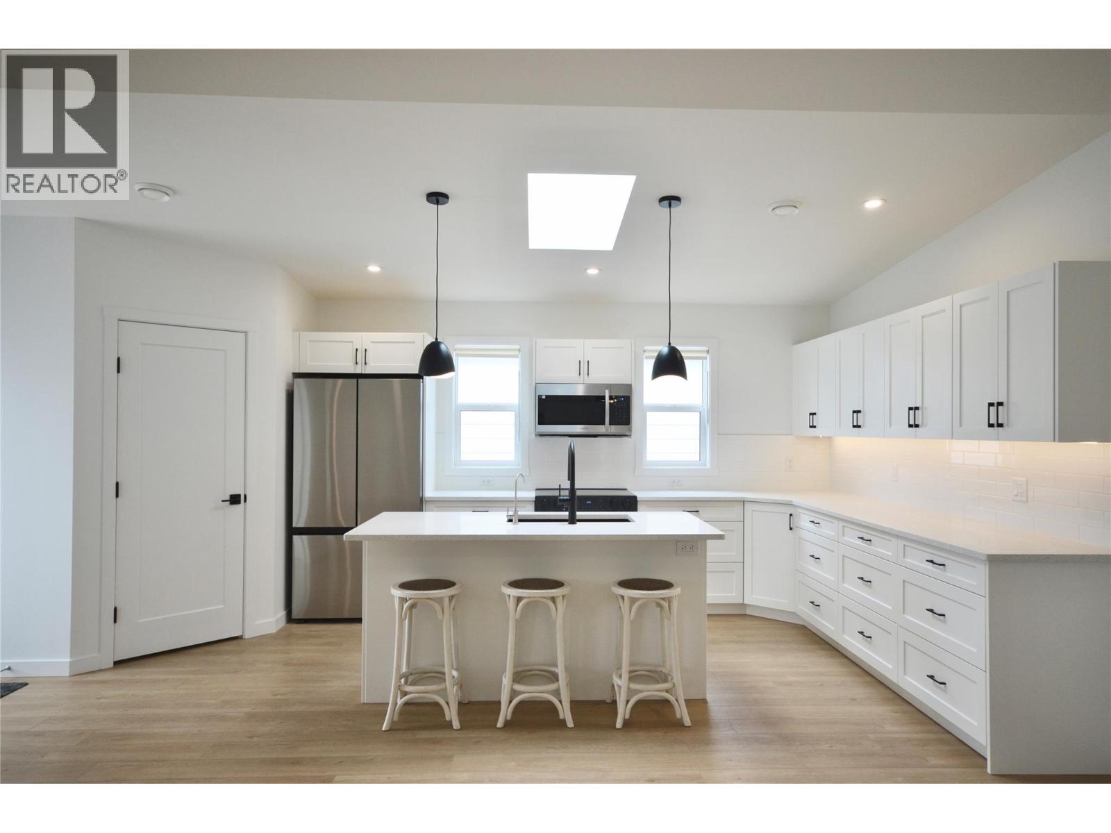 Picture for Unit #126, 8900 Jim Bailey  Road https://www.cirrealty.ca/reb/bc/6/10365196_8.jpg