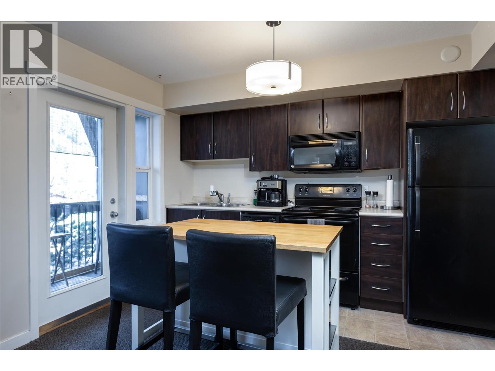 Picture for Unit #205A, 1475 Glenmore  RoadN