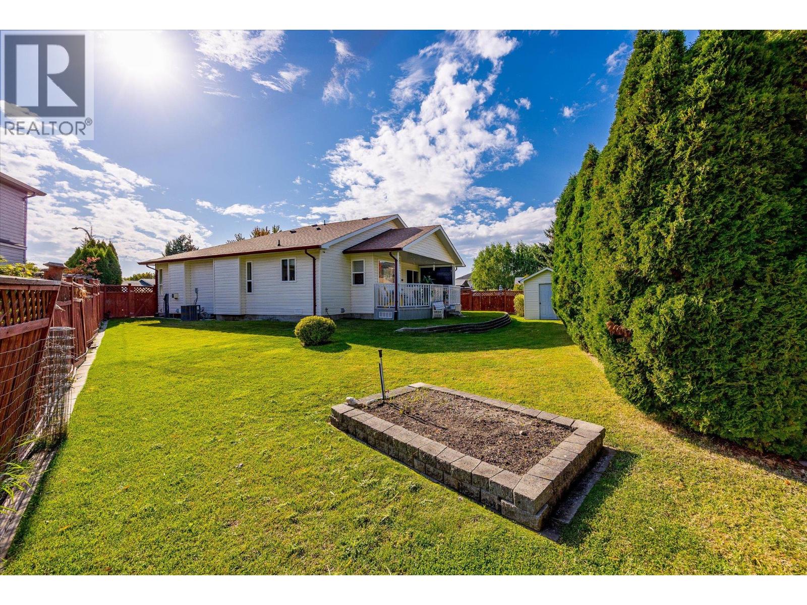 Picture for 1160 Kneller  Court https://www.cirrealty.ca/reb/bc/6/10365316_32.jpg