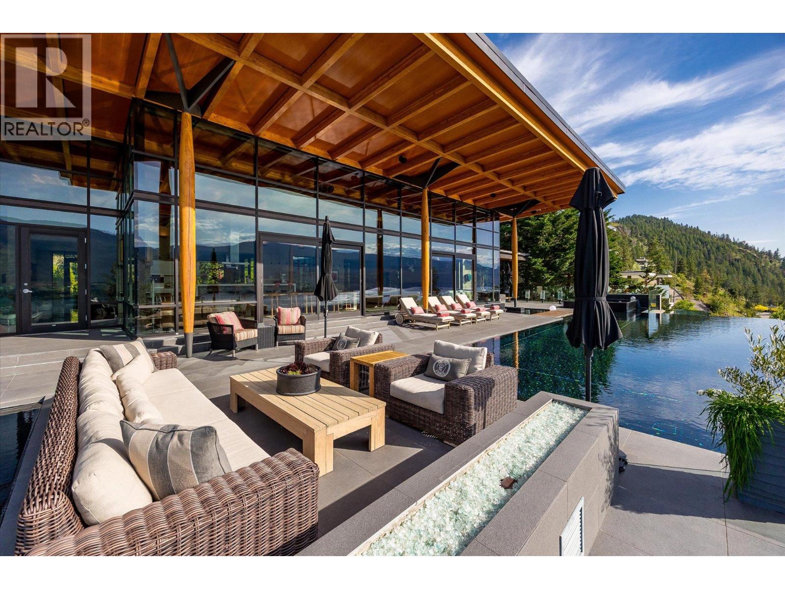 Picture for Unit #19, 180 Sheerwater  Court https://www.cirrealty.ca/reb/bc/6/10365336_12.jpg