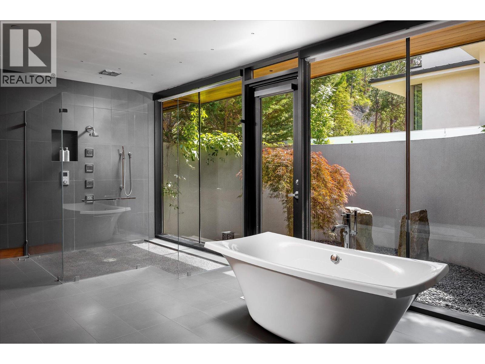 Picture for Unit #19, 180 Sheerwater  Court https://www.cirrealty.ca/reb/bc/6/10365336_20.jpg