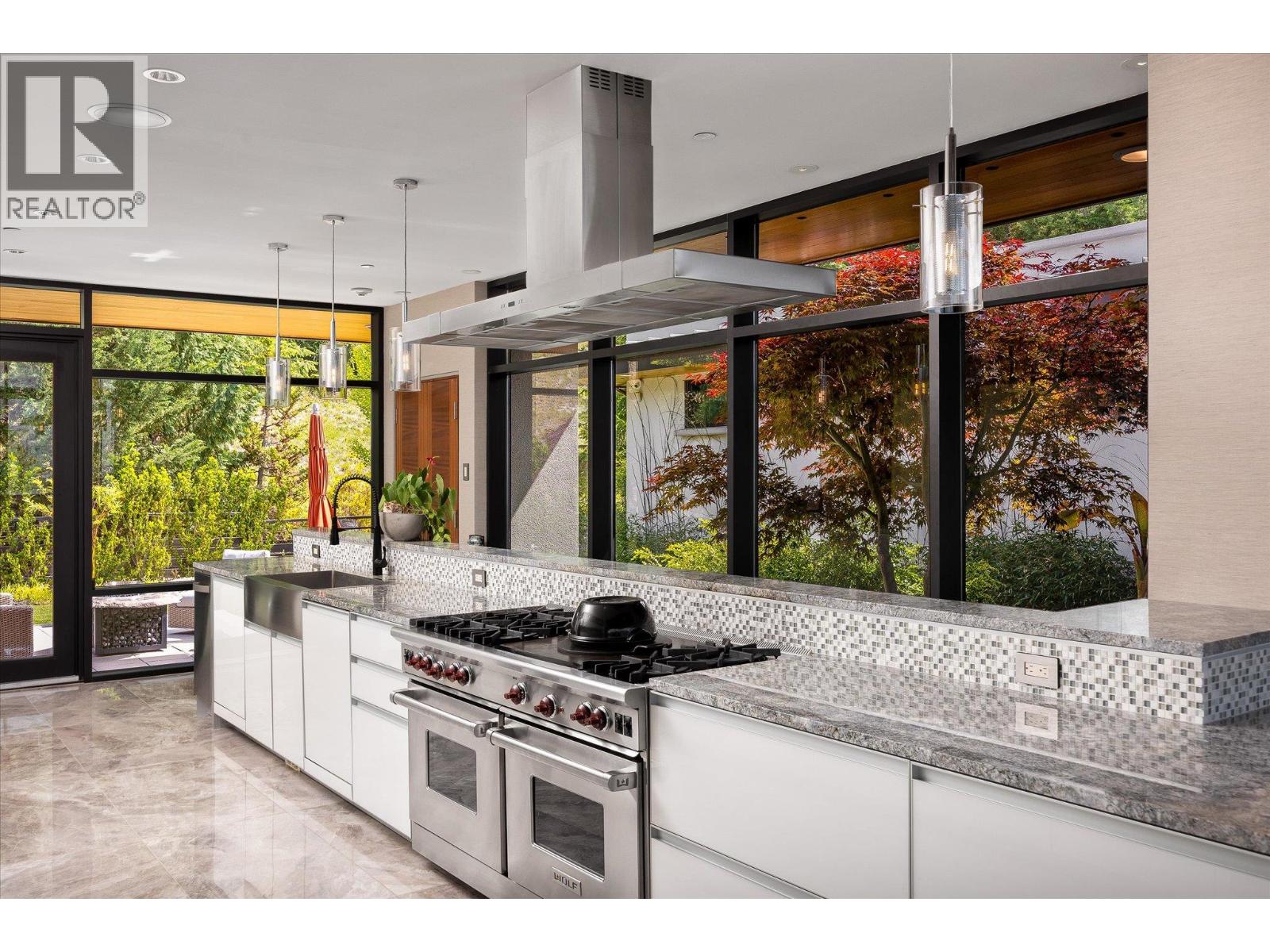 Picture for Unit #19, 180 Sheerwater  Court https://www.cirrealty.ca/reb/bc/6/10365336_29.jpg