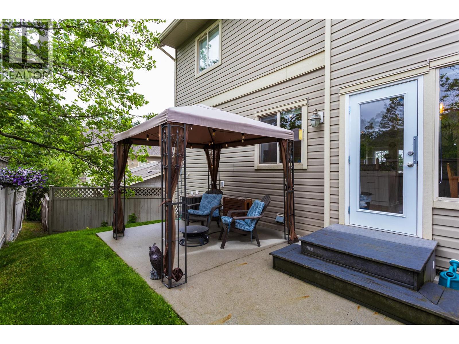 Picture for Unit #15, 1798 Olympus  Way https://www.cirrealty.ca/reb/bc/6/10365366_11.jpg