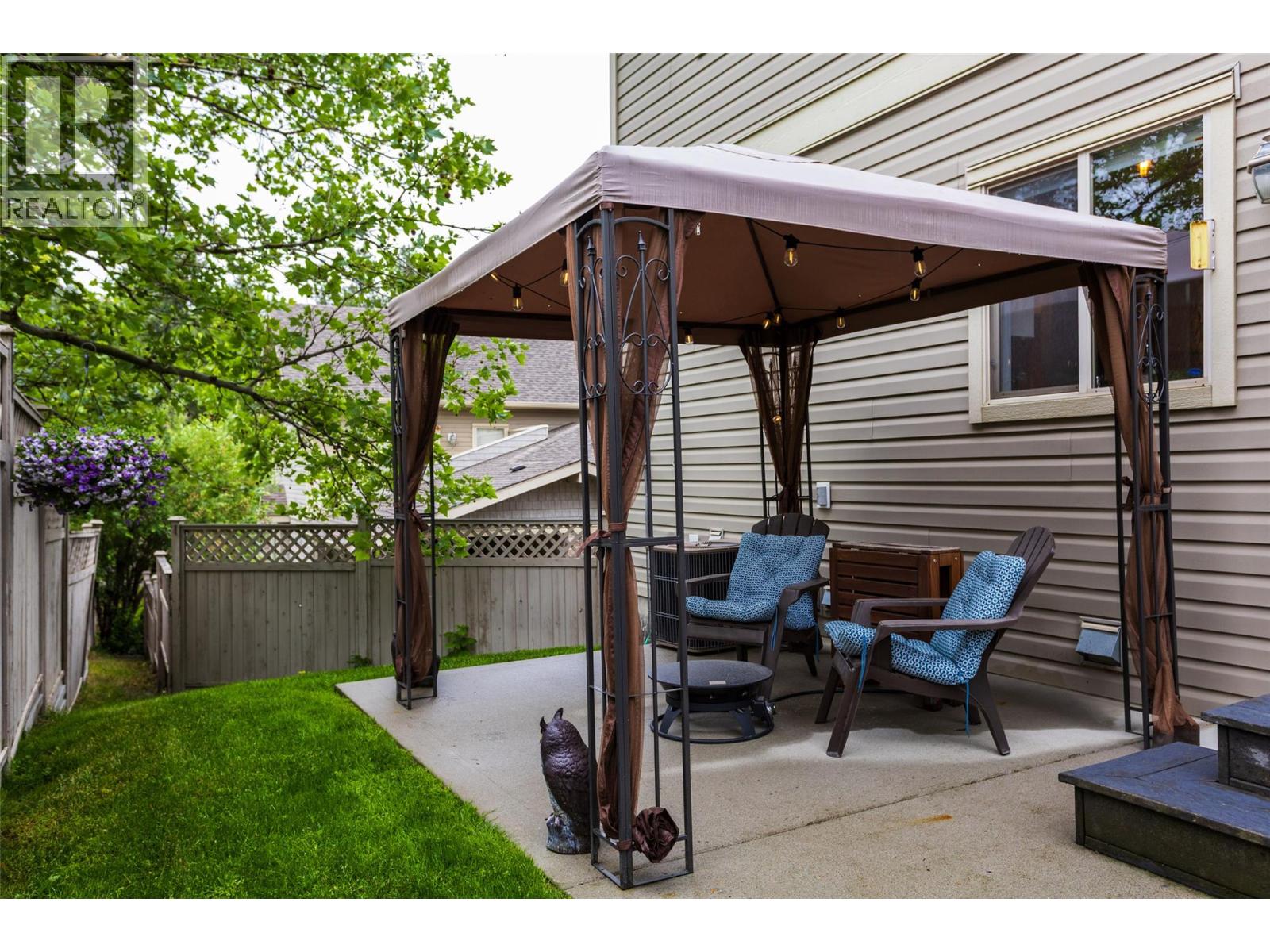 Picture for Unit #15, 1798 Olympus  Way https://www.cirrealty.ca/reb/bc/6/10365366_12.jpg