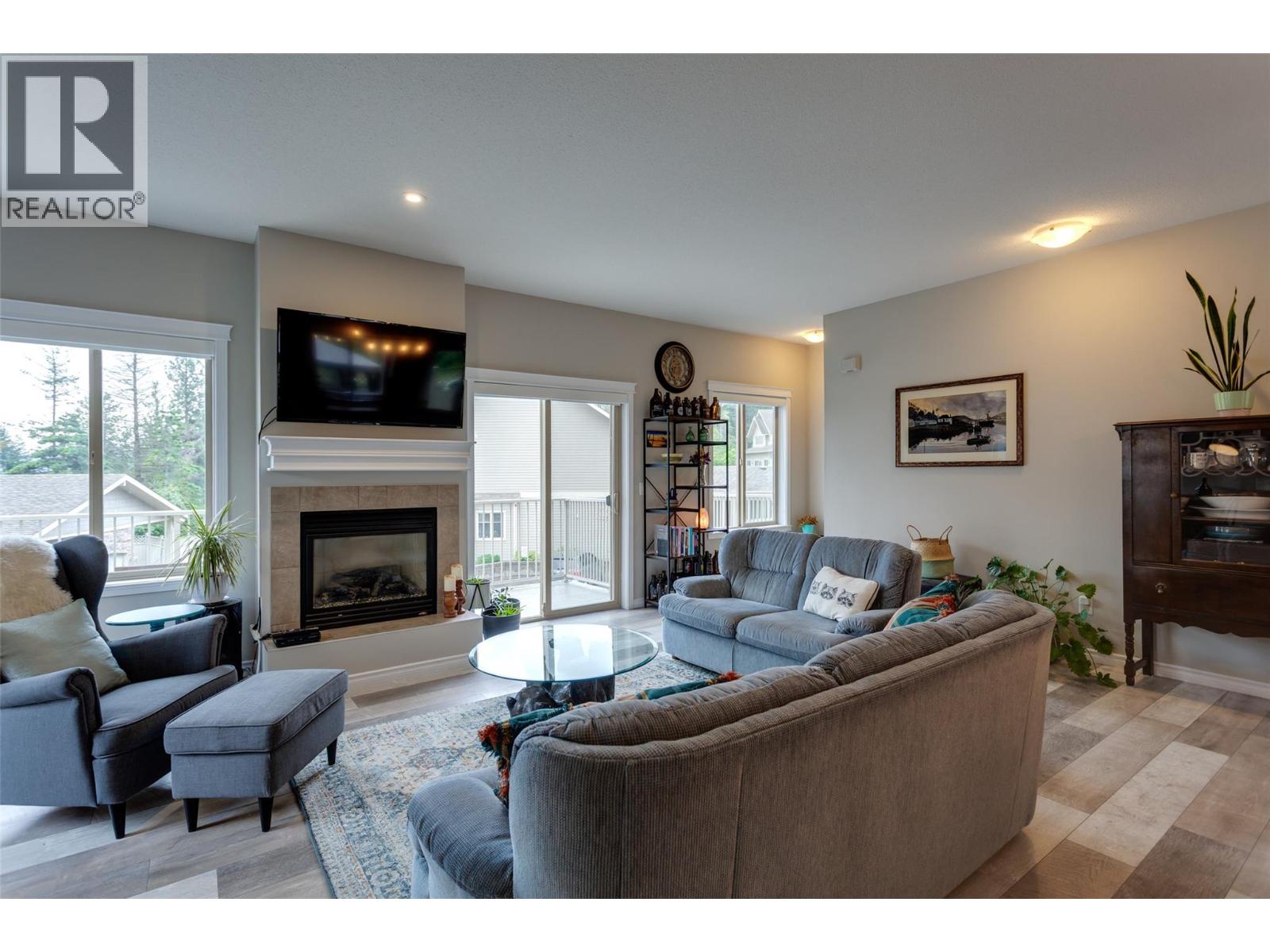 Picture for Unit #15, 1798 Olympus  Way https://www.cirrealty.ca/reb/bc/6/10365366_17.jpg