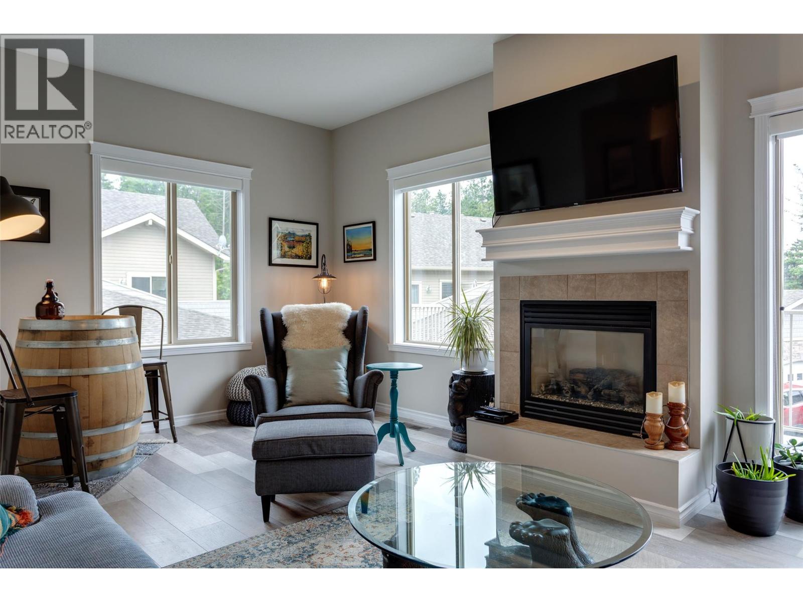 Picture for Unit #15, 1798 Olympus  Way https://www.cirrealty.ca/reb/bc/6/10365366_18.jpg