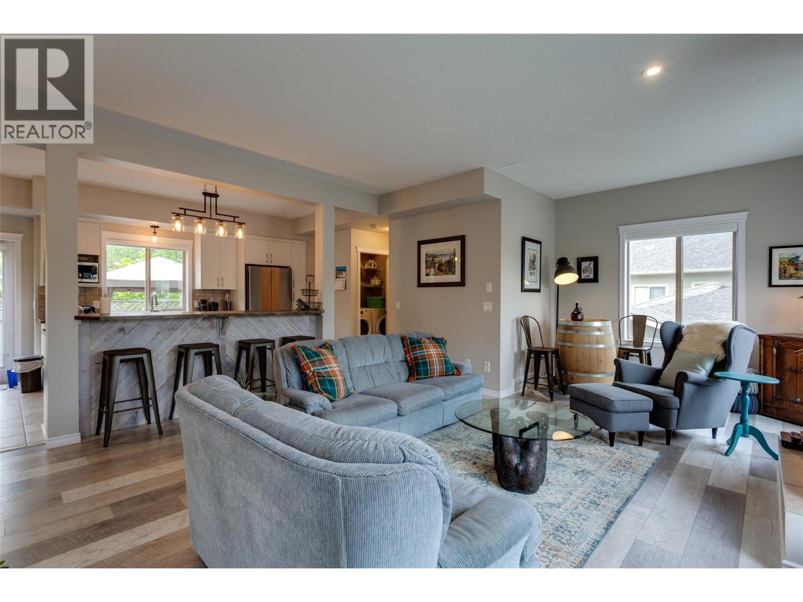 Picture for Unit #15, 1798 Olympus  Way https://www.cirrealty.ca/reb/bc/6/10365366_19.jpg