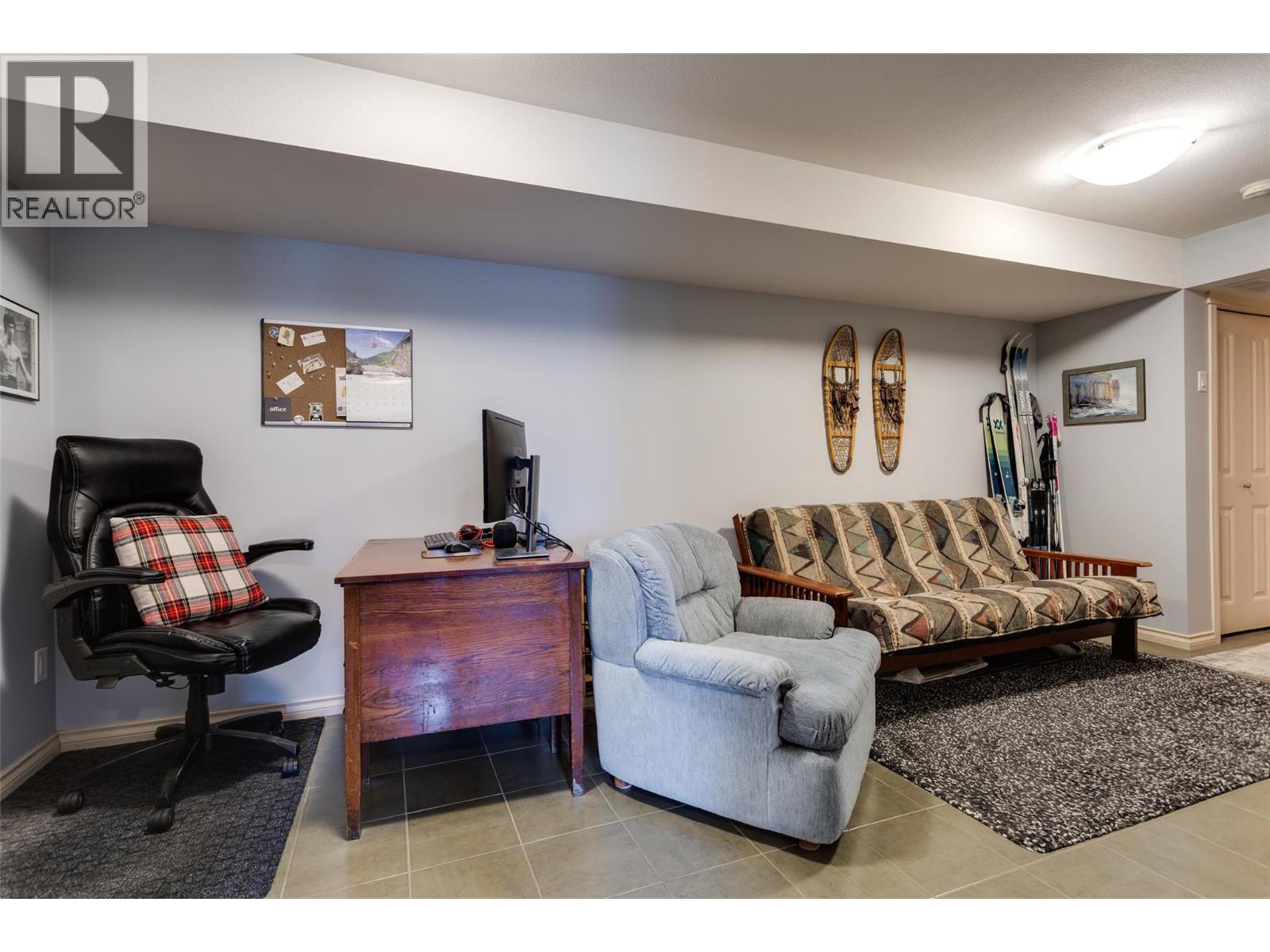 Picture for Unit #15, 1798 Olympus  Way https://www.cirrealty.ca/reb/bc/6/10365366_38.jpg