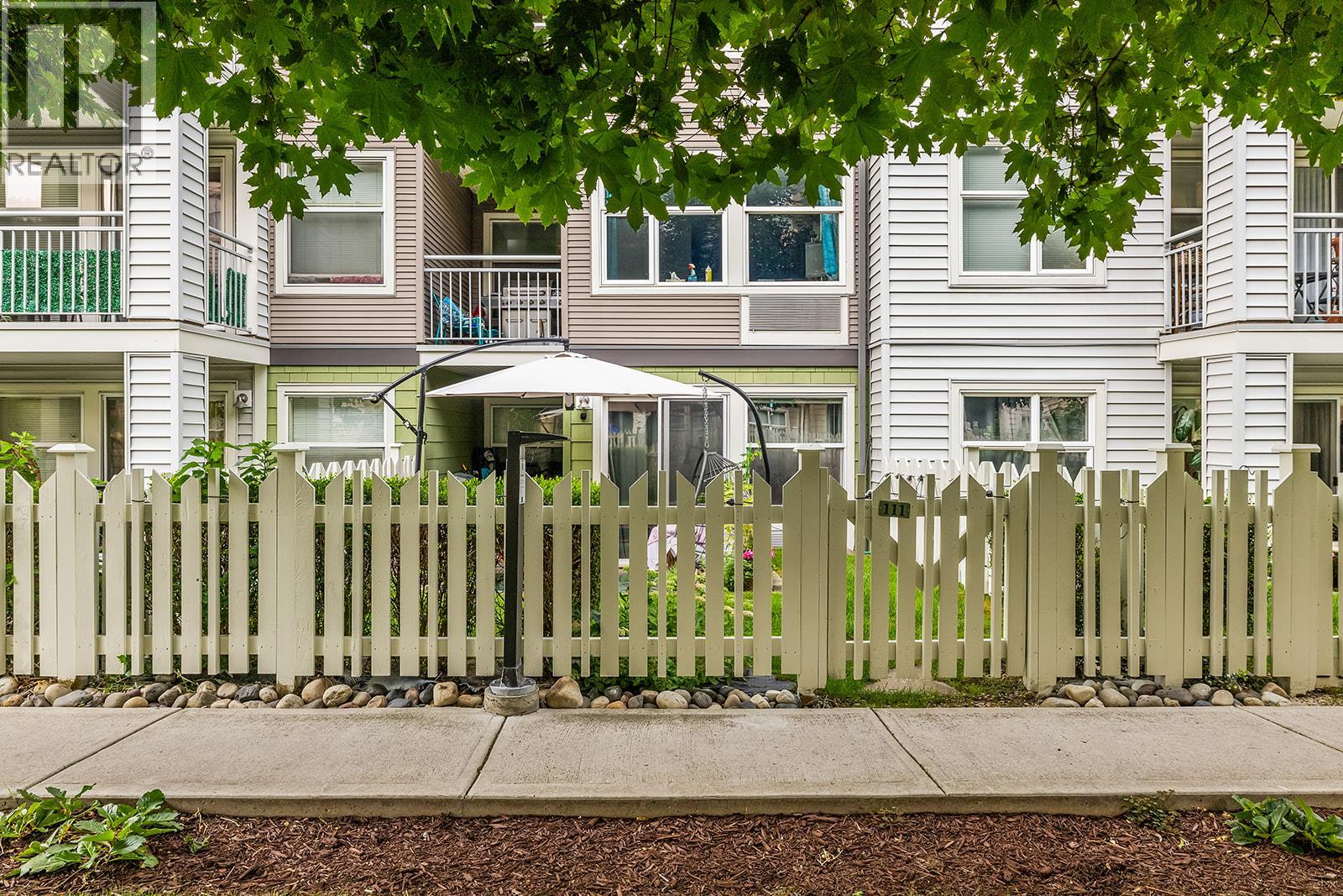 Picture for Unit #111, 539 Yates  Road https://www.cirrealty.ca/reb/bc/6/10365406_11.jpg